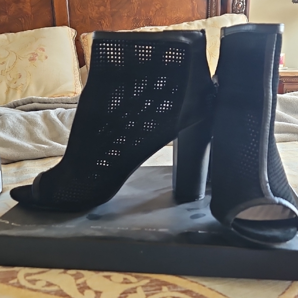 Steve Madden Black Mesh Heeled Boots